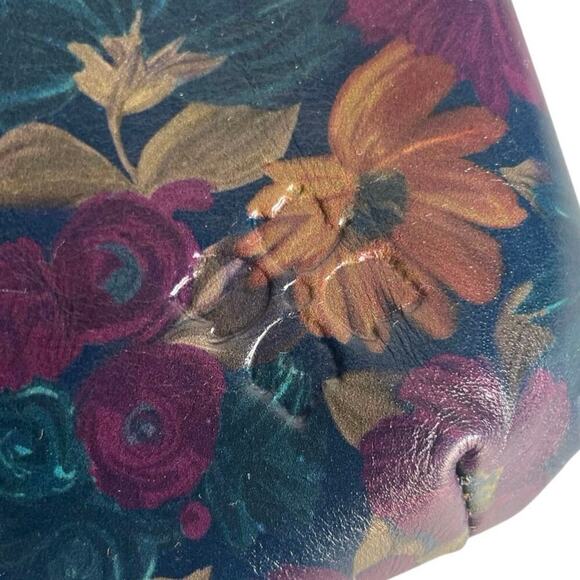 Patricia Nash Peruvian Painting Navy Blue Floral Wristlet - Picture 2 of 4